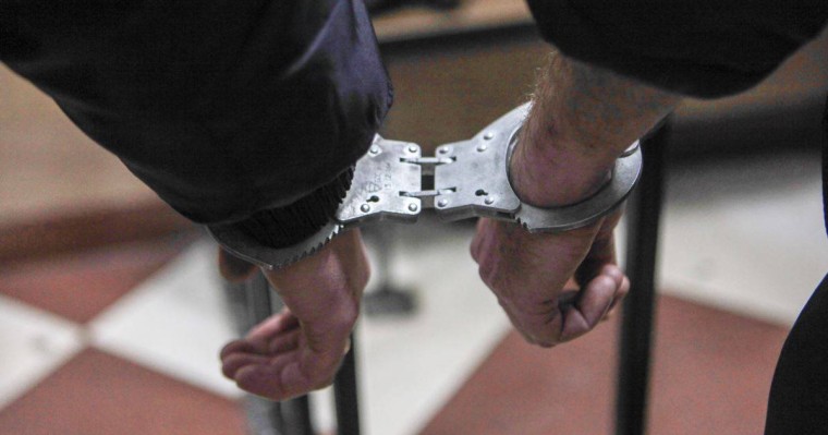 Нұр-Сұлтандық екі полицей есірткі сату бабымен сотталды