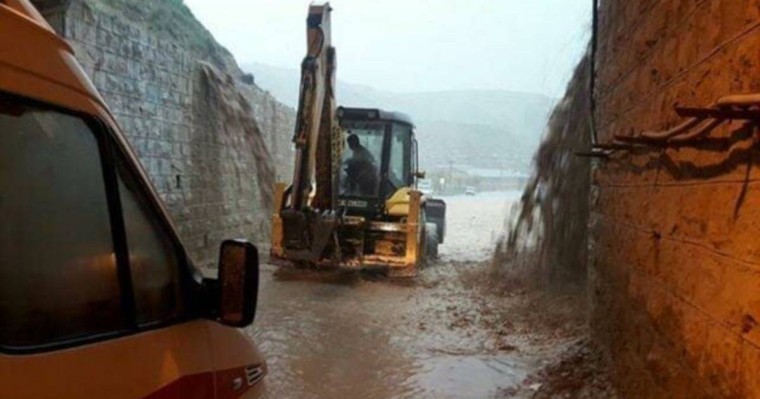 Ирандағы тасқыннан қаза тапқандар саны сексенге таяды