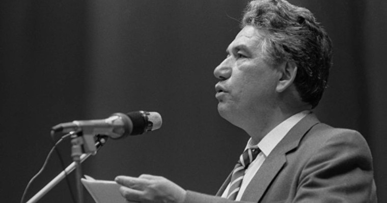 Шыңғыс Айтматов Назарбаевтың саясаты туралы не деп еді