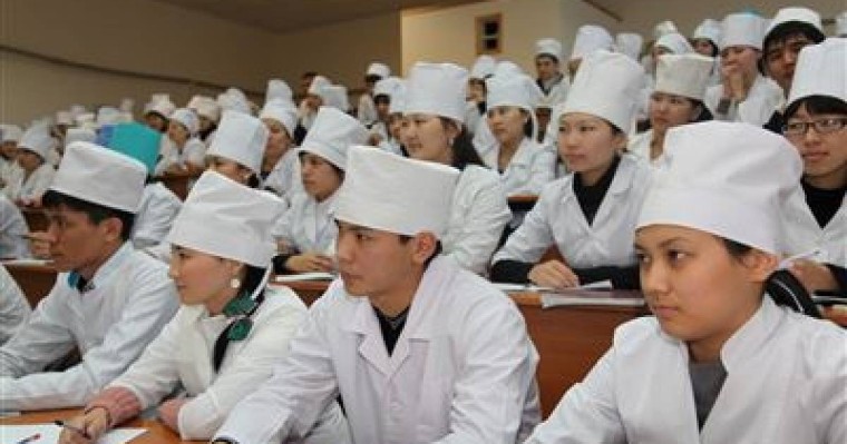 Ілияс Есенберлин Көшпенділер трилогиясы слайд,презентация - Әдебиет