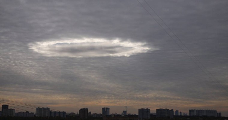 "Жеңімнен жұлқылады": белгісіз ұшатын нысанды көрген алматылық жігіттің әңгімесі 