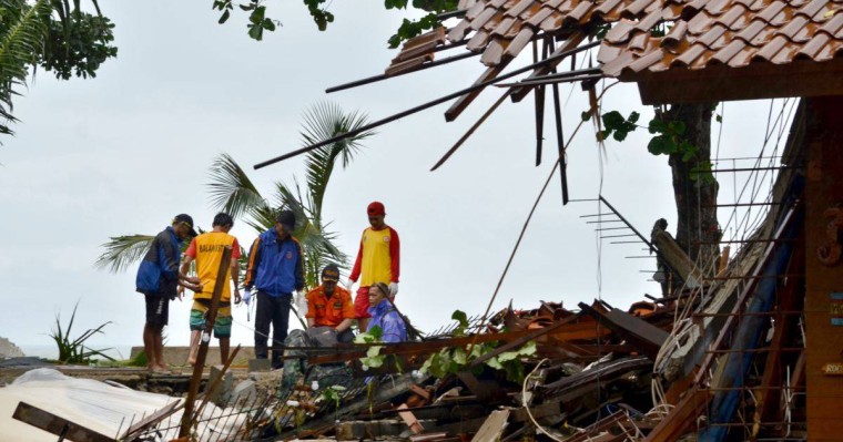 Индонезияда цунамиден 168 адам қаза болған
