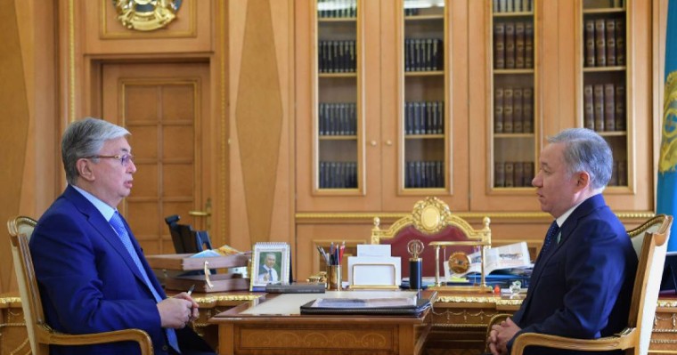 托卡耶夫总统接见马吉利斯议长尼格马图林