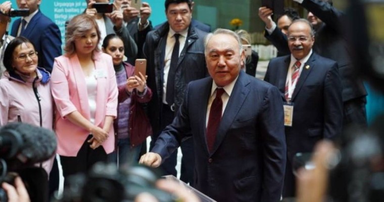 Нұрсұлтан Назарбаев кімдерге зор құрметпен қарайтынын айтты