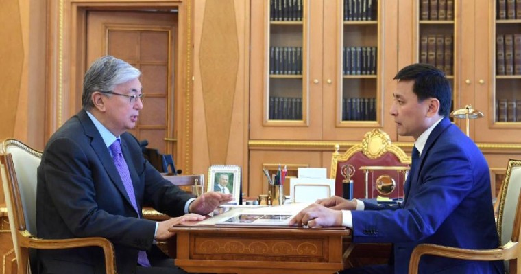 托卡耶夫接见首都新任市长