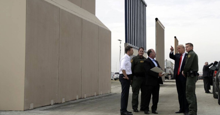 Трамп Мексикамен шекараға дуал тұрғыза ала ма?