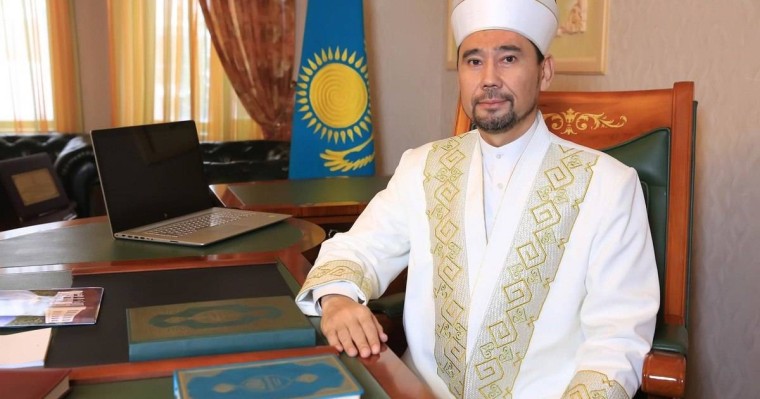 "Алпамыс" жырын жатқа айтқан Бас мүфти көпшілікті тәнті етті (видео)