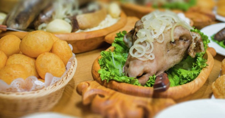 қойдың басын тарту, тазалау, бұзу, қалай үлестіреді, кімге береді