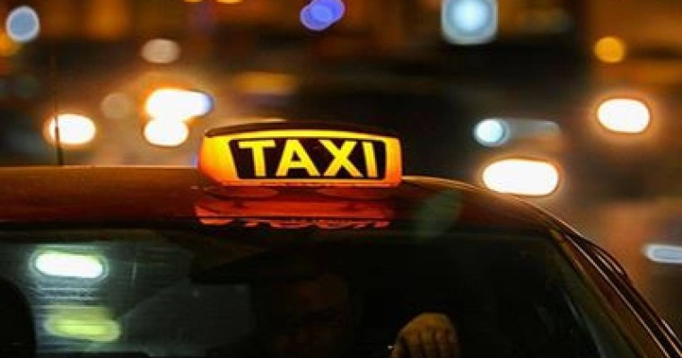 ШҚО-да жүргізуші жолаушы ұмыт қалдырған 1,5 миллион теңгені қайтарды