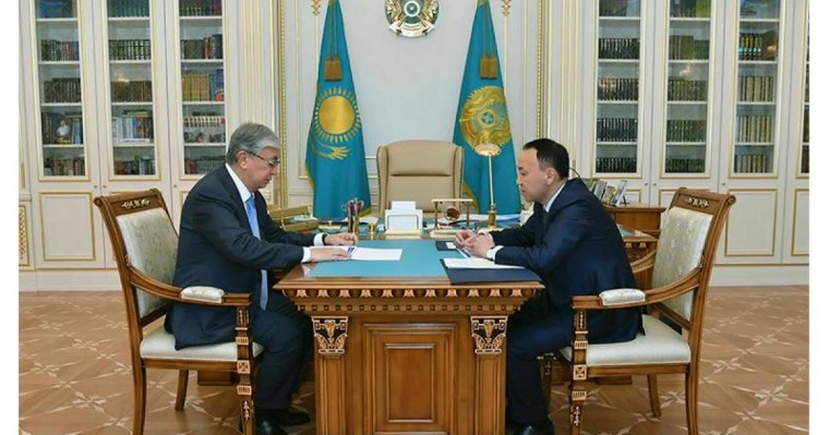 总统接见库斯塔奈州州长