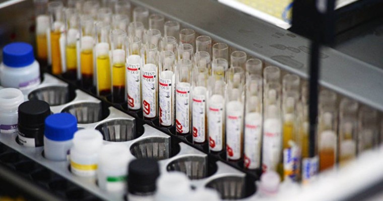 "Мен дені сау сәбиді өмірге әкелдім": ВИЧ жұқтырған Жайнаның әңгімесі