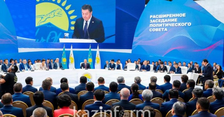 政府总理就社会保障举措落实情况进行汇报