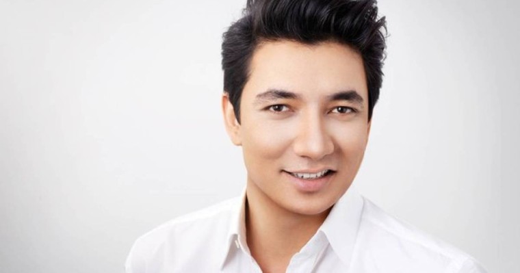 Алишер Каримов В океане глаз твоих тону (2019) mp3 скачать