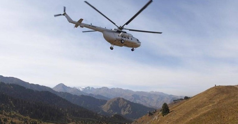 内务部：被困的三名登山者仍未被找到