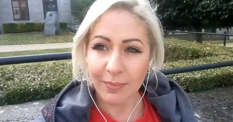 比利时女博主翻唱迪玛希歌曲走红网络