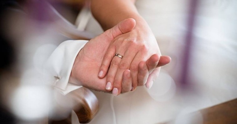 Үйлену тойындағы оқыс оқиғадан кейін жігіт қалыңдығын ұмытып қалды