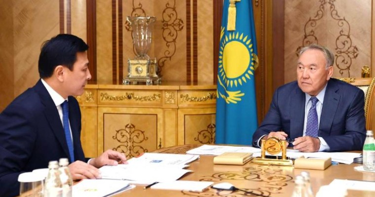 首任总统接见首都市长