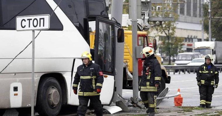 一载有中国游客大巴在莫斯科发生交通事故