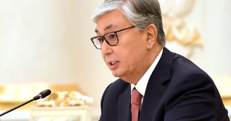 哈萨克斯坦总统：应通过外交手段解决全球冲突