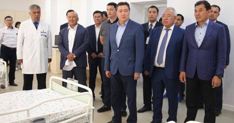 政府总理视察阿尔斯市