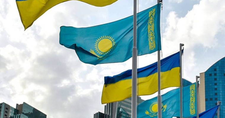 乌克兰总统泽连斯基致信祝贺托卡耶夫胜选