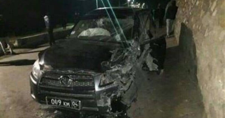 Шекара офицері жолаушы көлігін қағып, екі адам көз жұмды