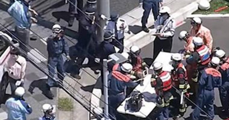 日本69岁老妇开车撞向一群儿童 致2人伤