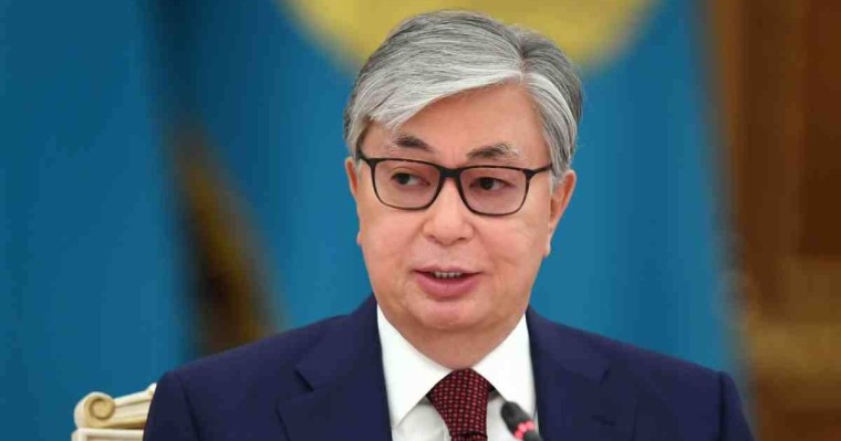 "Әлі де кемшіліктер бар": Тоқаев латын әліпбиіне көшу туралы