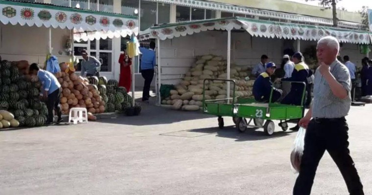 Түркіменстанда азық қымбаттады, дүкендерде сәбіз бен жұмыртқа тапшы