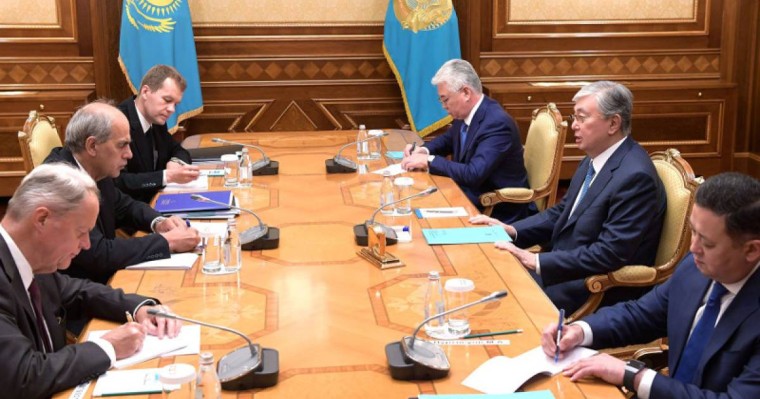 托卡耶夫总统会见欧盟驻中亚事务特别代表布里安