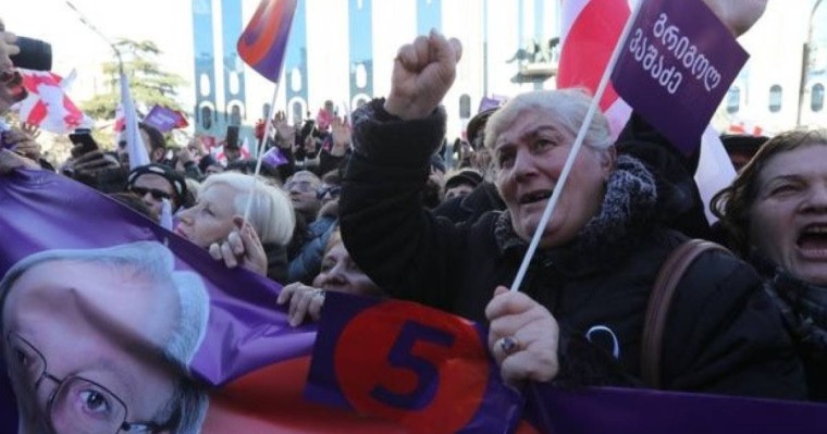 Грузияда шерушілер қайта сайлау өткізуді талап етті
