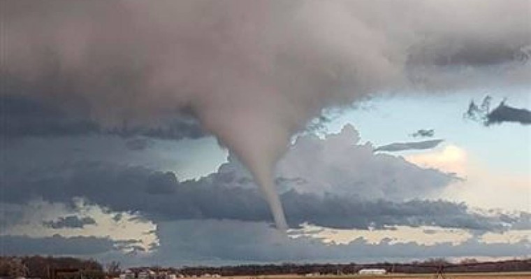 АҚШ-та болған торнадодан 20 адам зардап шекті