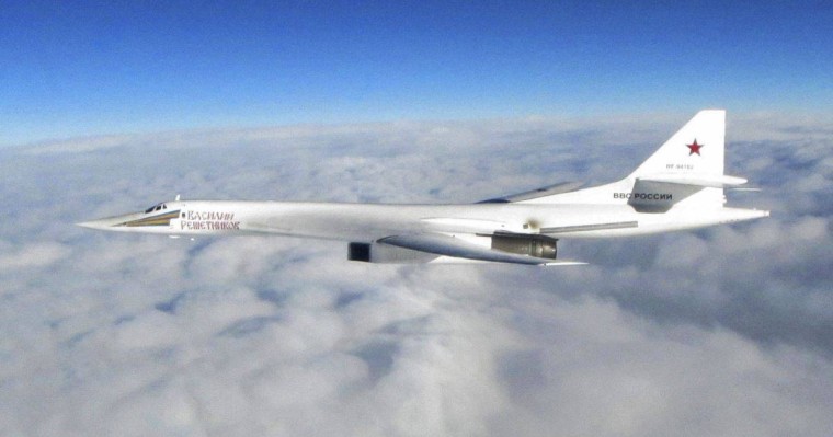 Ресей Аляскаға жақын базасына екі "ядролық бомбалаушы" жіберді