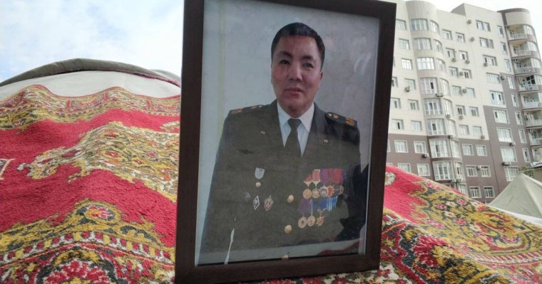 Атамбаевты әкетуге барғанда мерт болған офицердің қазасына күдікті ұсталды