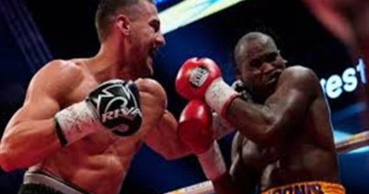 Әлем чемпионы нокаутқа түсіп, жансақтау бөлімінен бір-ақ шықты