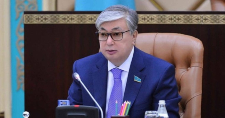 Тоқаев Қазақстан халқына ант беріп, президент қызметіне кірісті