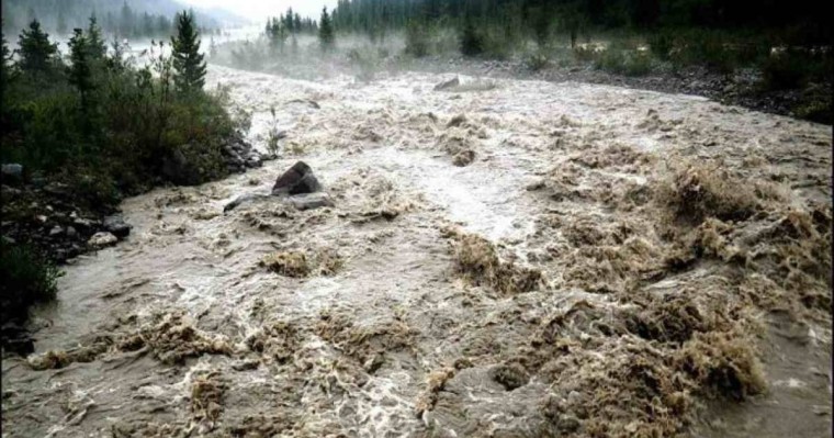 Алматыға сел ағу қаупі төніп тұр ма? ІІМ жауап берді
14 тамызда таңертең Алматының Наурызбай ауданында сел жүрді