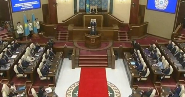 Қалалардағы орталық көшелер Назарбаев есімімен аталсын – Тоқаев