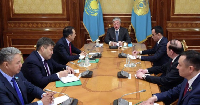 Тоқаев Ақордада партия басшыларын қабылдады