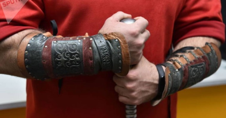 Атыраудағы Наурыз мейрамында қазақстандық алып күш иесі әлем рекордын орнатты