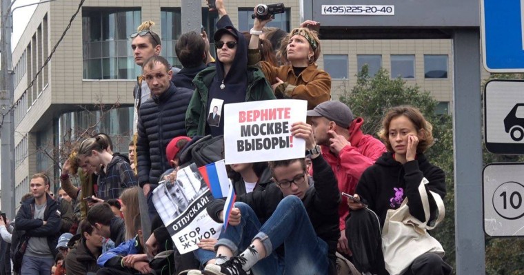 Ресейдің федерация кеңесі Мәскеудегі митингілерді Батыстан көреді