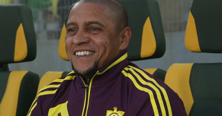 Аңызға айналған футболшы физика заңын "бұзатын" голын қайталады – видео