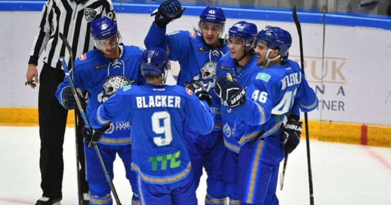 阿斯塔纳雪豹队获得总统杯国际冰球邀请赛冠军