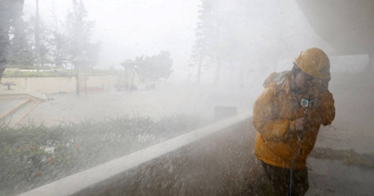 43 адам көз жұмды: Қытай провинцияларын дүлей дауыл ойрандап жатыр