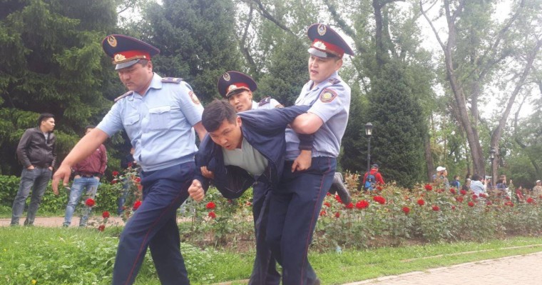 Сайлау күні ұсталғандар жайлы ақпарат жоқ