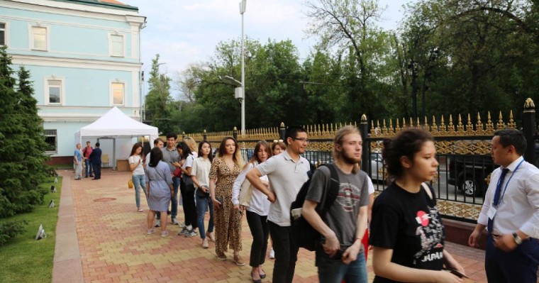 共有3015名在俄公民参加了9日的总统大选投票