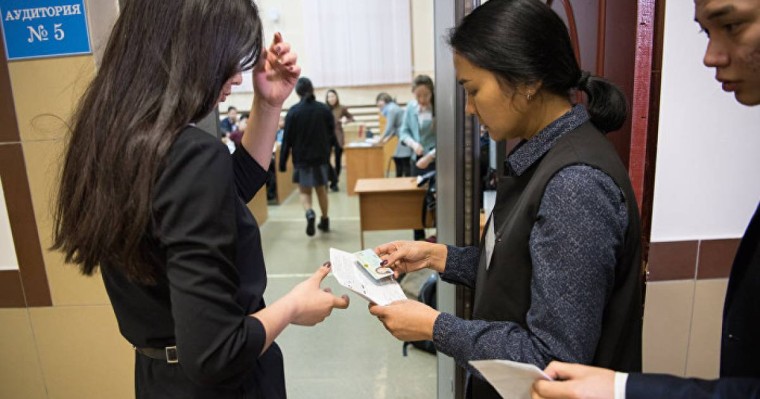 Асхат Аймағамбетов тестілеу кезіндегі тәртіпбұзушылықтар туралы айтты