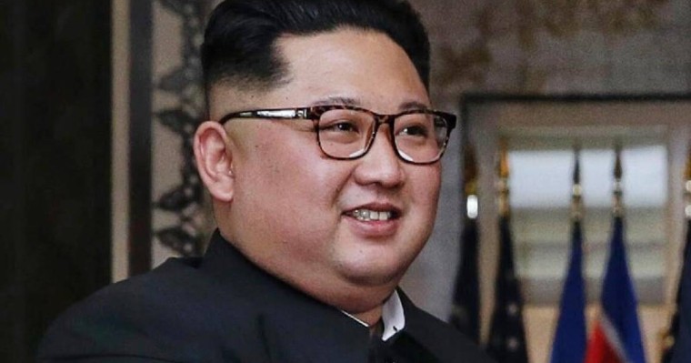 朝媒称昨射新武器 金正恩现场指导试射