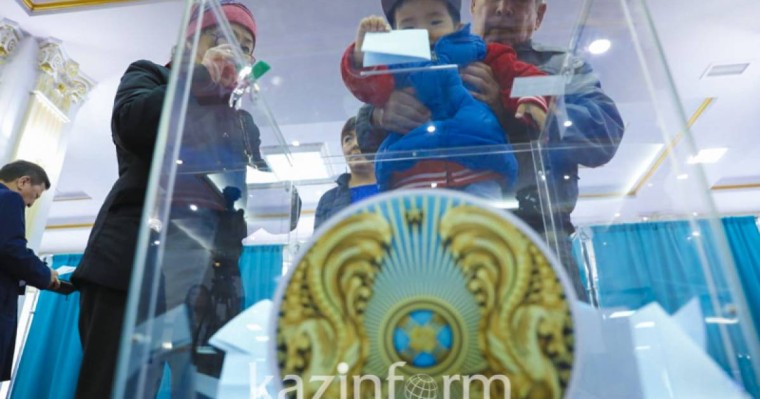 哈萨克斯坦总统选举投票结束