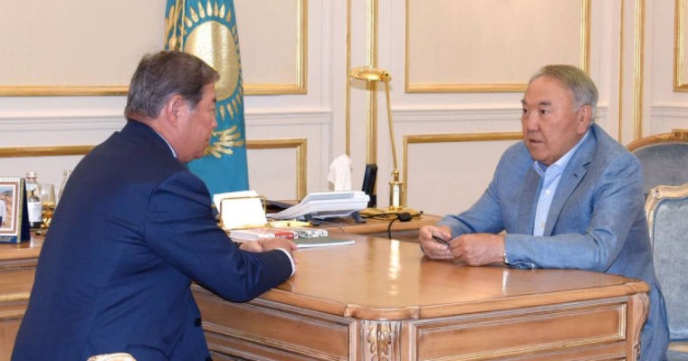 Назарбаев "Самұрық-Қазынаға" әлеуметтік жобаларға көбірек қаржы бөлуді тапсырды  